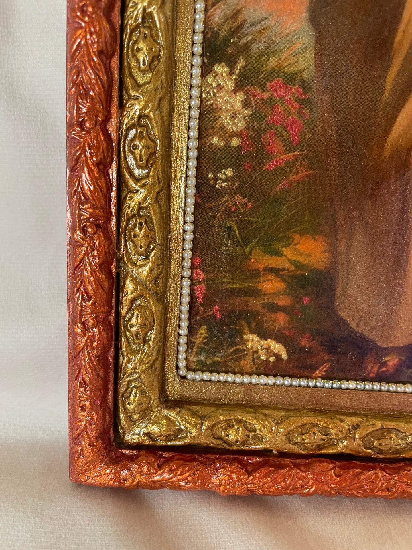 Jesus Arched Frame Shelf Sitter
